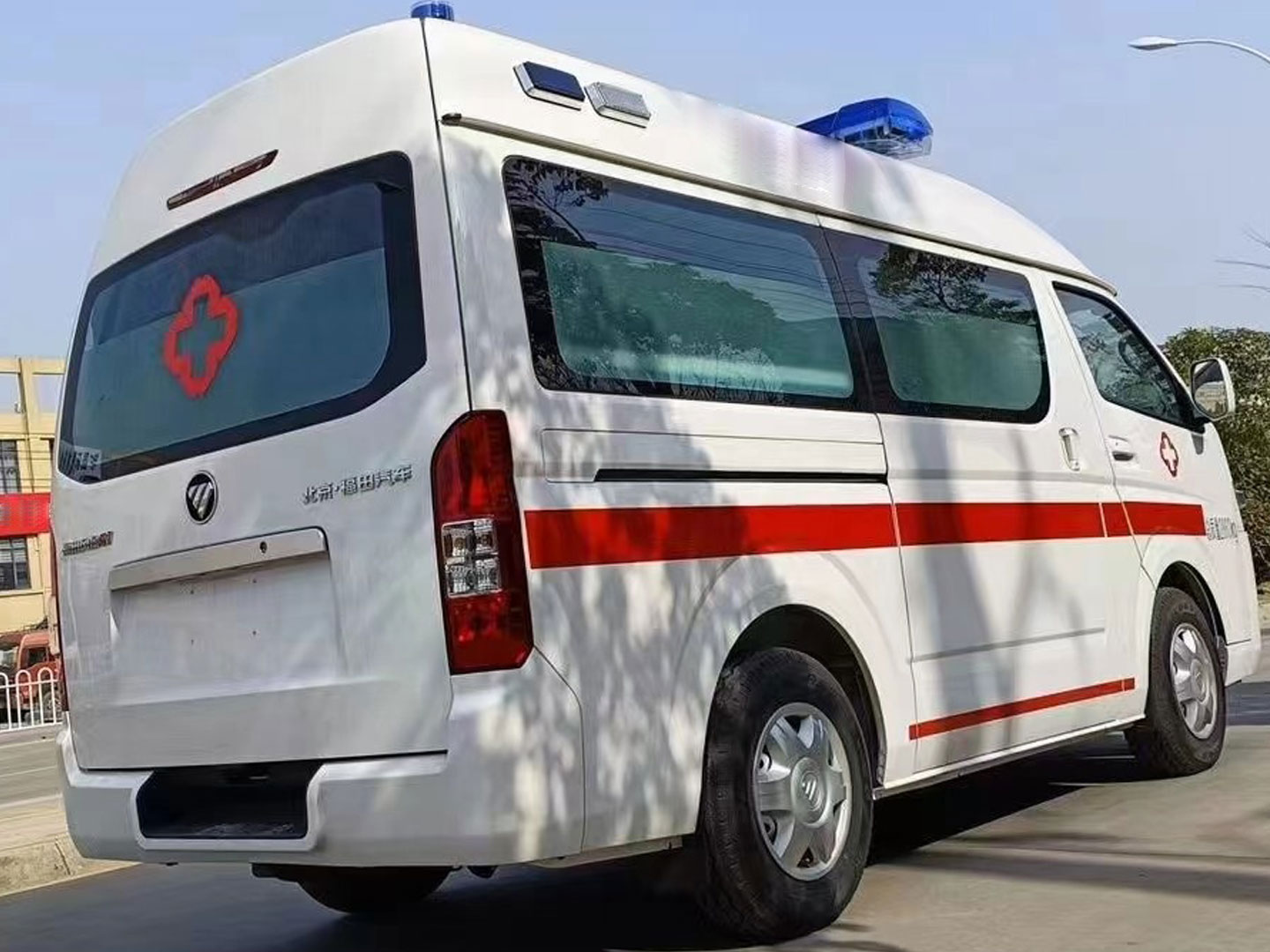 FOTON G7 Peralatan Ambulans Ven Tilator Kereta Ambulans Perubatan Baru