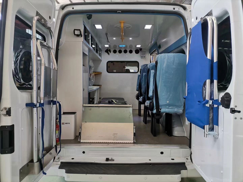 Kenderaan Diesel Ambulans FORD untuk Ambulans Stretcher