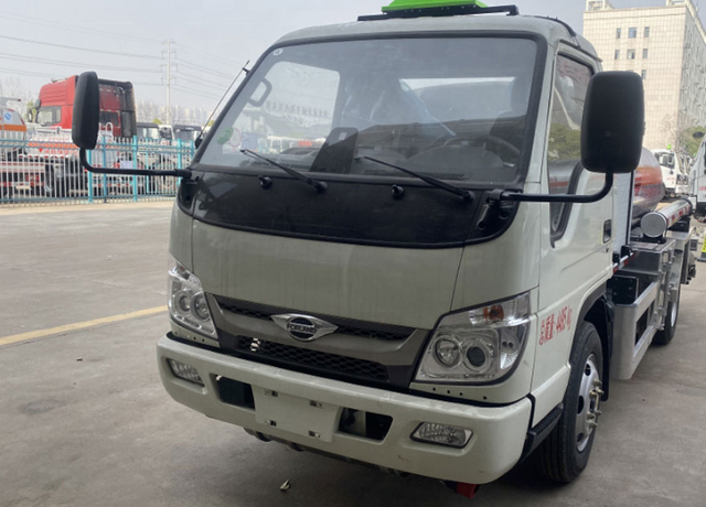 Foton 42 2100 Liter Lori Tangki Pengangkutan Minyak Bahan Api